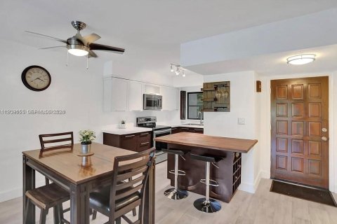 Appartement à louer à Lauderhill, Floride: 1 chambre, 63.64 m2 № 1997015 - photo 6