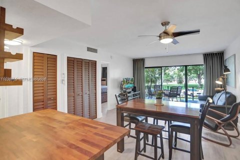 Appartement à louer à Lauderhill, Floride: 1 chambre, 63.64 m2 № 1997015 - photo 5