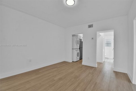 Appartement à louer à Miami Beach, Floride: 2 chambres, 74.32 m2 № 1990218 - photo 7