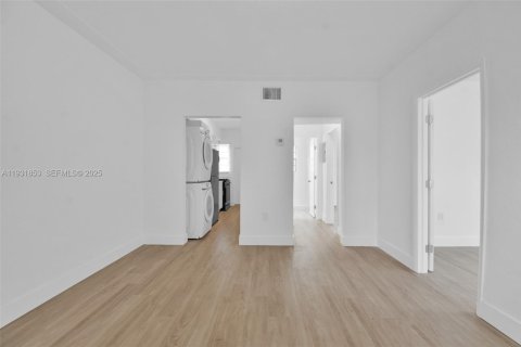 Appartement à louer à Miami Beach, Floride: 2 chambres, 74.32 m2 № 1990218 - photo 6