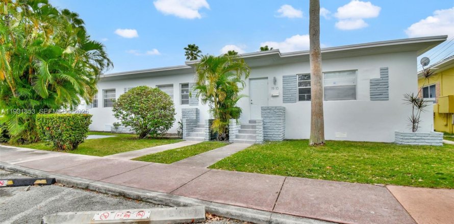 Appartement à Miami Beach, Floride 2 chambres, 74.32 m2 № 1990218