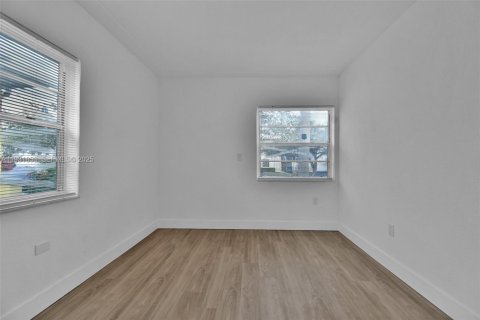 Appartement à louer à Miami Beach, Floride: 2 chambres, 74.32 m2 № 1990218 - photo 16