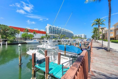 Townhouse in Aventura, Florida 2 bedrooms, 122.26 sq.m. № 1889353 - photo 3