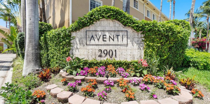 Townhouse in Aventura, Florida 2 bedrooms, 122.26 sq.m. № 1889353