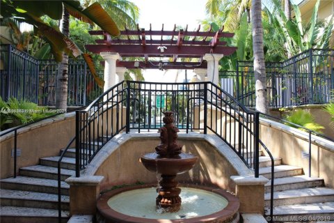 Townhouse in Aventura, Florida 2 bedrooms, 122.26 sq.m. № 1889353 - photo 6