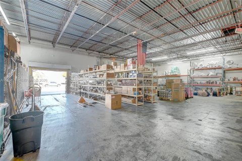 Immobilier commercial à vendre à Fort Myers, Floride № 2090781 - photo 8