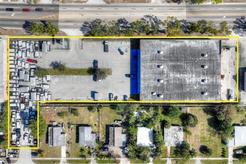 Immobilier commercial à vendre à Fort Myers, Floride № 2090781 - photo 4