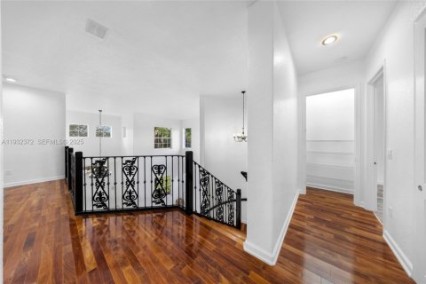 Купить виллу или дом в Мирамар, Флорида 4 спальни, 326.09м2, № 1991837 - фото 21