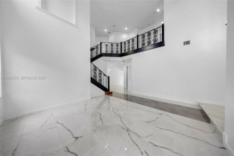 Купить виллу или дом в Мирамар, Флорида 4 спальни, 326.09м2, № 1991837 - фото 4