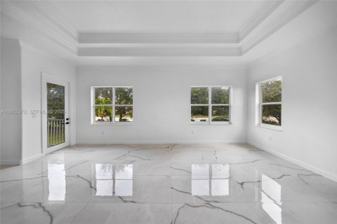 Купить виллу или дом в Мирамар, Флорида 4 спальни, 326.09м2, № 1991837 - фото 22