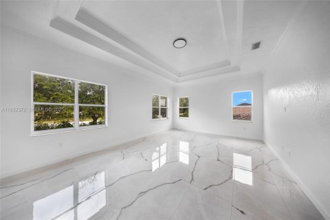 Купить виллу или дом в Мирамар, Флорида 4 спальни, 326.09м2, № 1991837 - фото 23