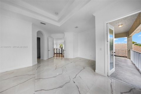 Купить виллу или дом в Мирамар, Флорида 4 спальни, 326.09м2, № 1991837 - фото 27