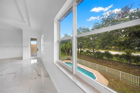 Купить виллу или дом в Мирамар, Флорида 4 спальни, 326.09м2, № 1991837 - фото 28