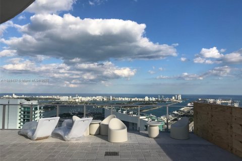 Condominio en venta en Miami, Florida, 2 dormitorios, 116.5 m2 № 1832474 - foto 5