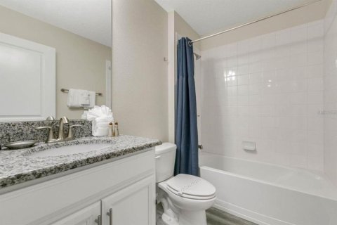 House in STOREY LAKE in Kissimmee, Florida 5 bedrooms, 286.23 sq.m. № 1666679 - photo 14