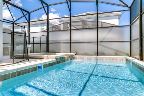 House in STOREY LAKE in Kissimmee, Florida 5 bedrooms, 286.23 sq.m. № 1666679 - photo 23