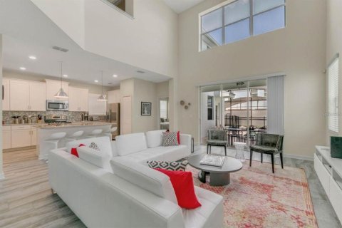 House in STOREY LAKE in Kissimmee, Florida 5 bedrooms, 286.23 sq.m. № 1666679 - photo 2