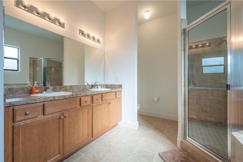 Villa ou maison à vendre à Winter Haven, Floride: 4 chambres, 233.09 m2 № 2414906 - photo 11