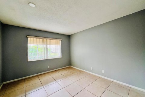 Copropriété à vendre à West Palm Beach, Floride: 2 chambres, 76.09 m2 № 2175766 - photo 6