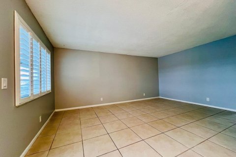 Copropriété à vendre à West Palm Beach, Floride: 2 chambres, 76.09 m2 № 2175766 - photo 4