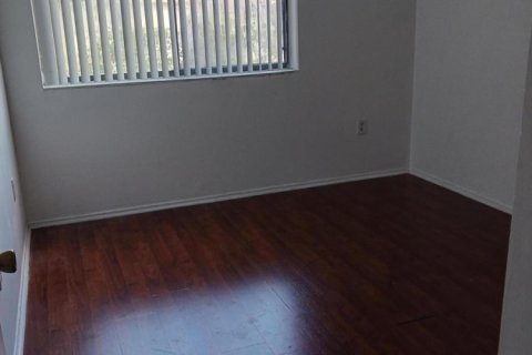 Condo in Coral Springs, Florida, 2 bedrooms  № 2088314 - photo 5