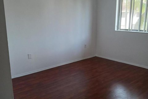 Condo in Coral Springs, Florida, 2 bedrooms  № 2088314 - photo 6