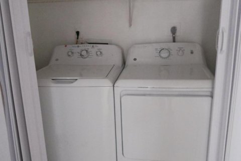 Condo in Coral Springs, Florida, 2 bedrooms  № 2088314 - photo 3
