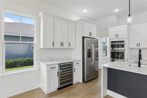 House in Auburndale, Florida 4 bedrooms, 261.61 sq.m. № 2205431 - photo 16