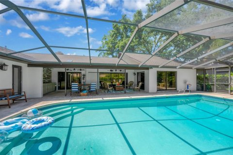 House in Brandon, Florida 5 bedrooms, 344.85 sq.m. № 1659490 - photo 3