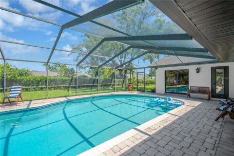 House in Brandon, Florida 5 bedrooms, 344.85 sq.m. № 1659490 - photo 2