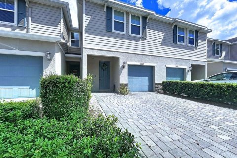 Townhouse in Tampa, Florida 3 bedrooms, 143.07 sq.m. № 2384058 - photo 2