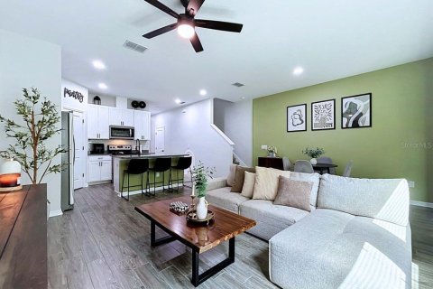 Townhouse in Tampa, Florida 3 bedrooms, 143.07 sq.m. № 2384058 - photo 27