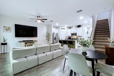 Townhouse in Tampa, Florida 3 bedrooms, 143.07 sq.m. № 2384058 - photo 30