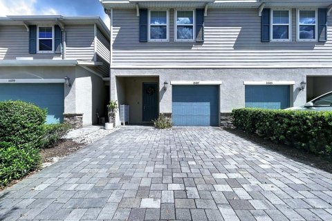 Townhouse in Tampa, Florida 3 bedrooms, 143.07 sq.m. № 2384058