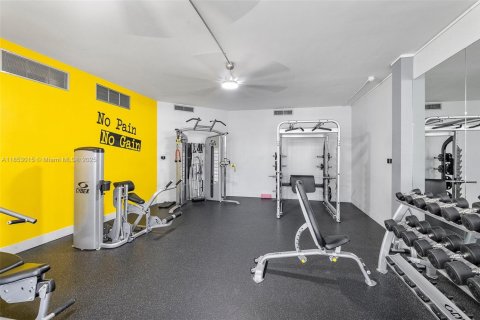 Купить кондоминиум в Халландейл-Бич, Флорида 2 спальни, 132.85м2, № 1877578 - фото 24
