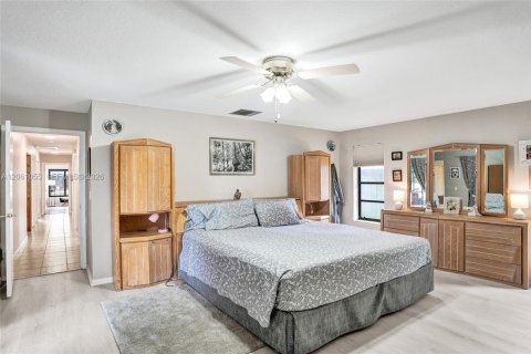 House in Plantation, Florida 4 bedrooms, 218.13 sq.m. № 2246148 - photo 28