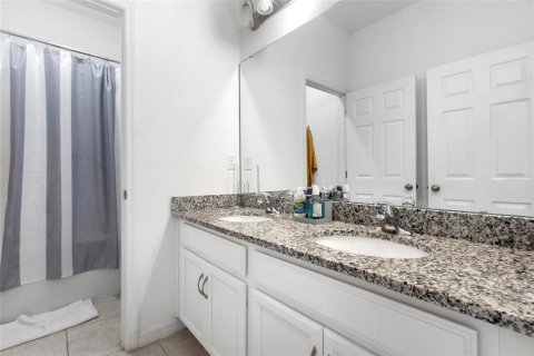 House in Kissimmee, Florida 4 bedrooms, 166.57 sq.m. № 1816162 - photo 15