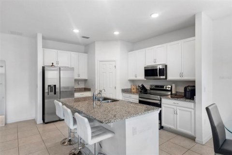 House in Kissimmee, Florida 4 bedrooms, 166.57 sq.m. № 1816162 - photo 6