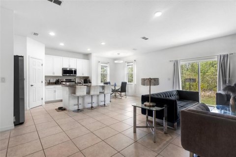 House in Kissimmee, Florida 4 bedrooms, 166.57 sq.m. № 1816162 - photo 4