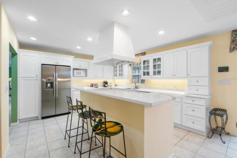 House in Bradenton, Florida 4 bedrooms, 284.19 sq.m. № 1543044 - photo 13