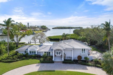 House in Bradenton, Florida 4 bedrooms, 284.19 sq.m. № 1543044 - photo 3