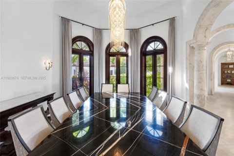 Casa en venta en West Palm Beach, Florida, 7 dormitorios, 890.19 m2 № 1982516 - foto 21