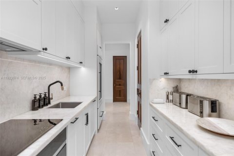 Casa en venta en West Palm Beach, Florida, 7 dormitorios, 890.19 m2 № 1982516 - foto 14