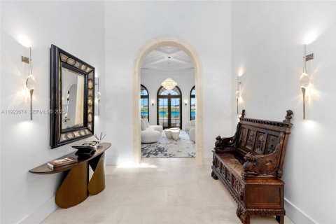 Casa en venta en West Palm Beach, Florida, 7 dormitorios, 890.19 m2 № 1982516 - foto 17