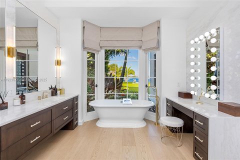 Casa en venta en West Palm Beach, Florida, 7 dormitorios, 890.19 m2 № 1982516 - foto 25