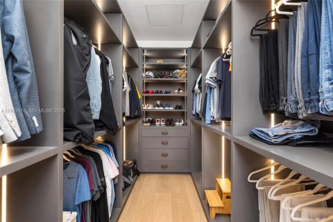 Casa en venta en West Palm Beach, Florida, 7 dormitorios, 890.19 m2 № 1982516 - foto 30