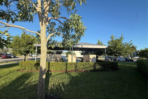 Townhouse in Homestead, Florida 3 bedrooms, 143.53 sq.m. № 2052740 - photo 7