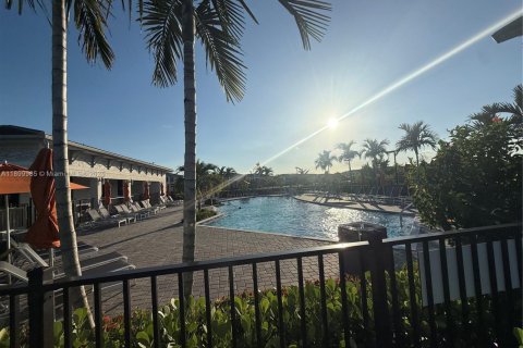 Townhouse in Homestead, Florida 3 bedrooms, 143.53 sq.m. № 2052740