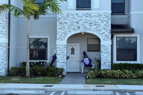 Townhouse in Homestead, Florida 3 bedrooms, 143.53 sq.m. № 2052740 - photo 3