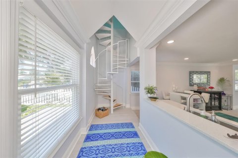 Casa en venta en Madeira Beach, Florida, 2 dormitorios, 111.11 m2 № 1751169 - foto 13